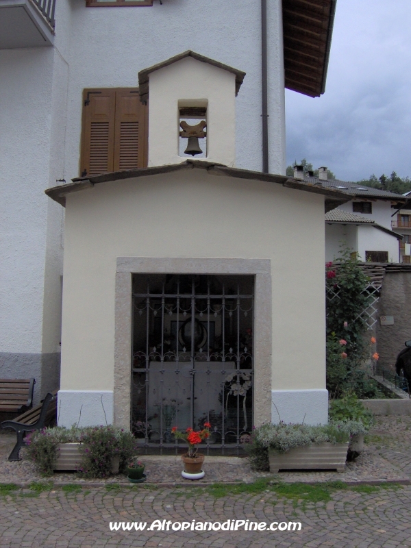Capitello della Madonna Nera - Tressilla piazza