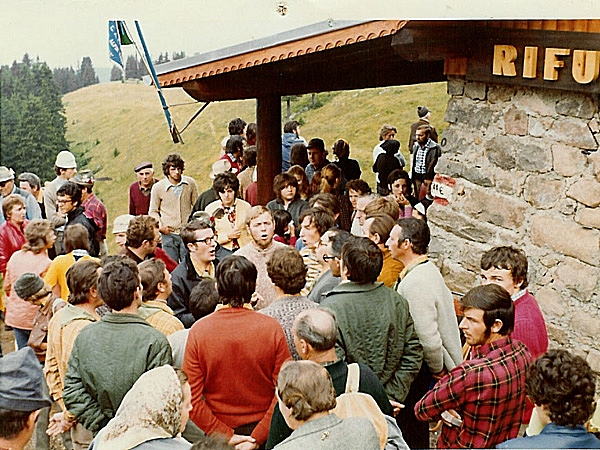 Coro Costalta al Rifugio Tonini - foto archivio Coro Costalta