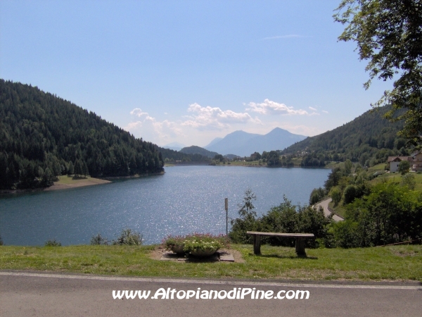Lago delle Piazze visto da Piazze