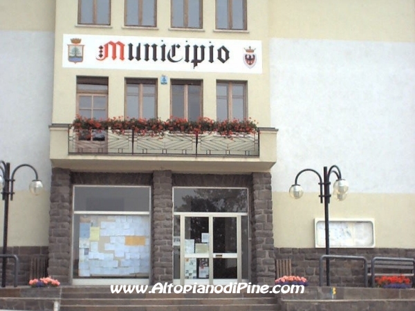 Municipio di Baselga di Pinč, sede degli uffici comunali