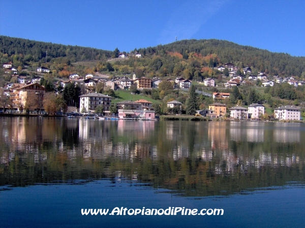 Ricaldo riflesso nel Lago della Serraia