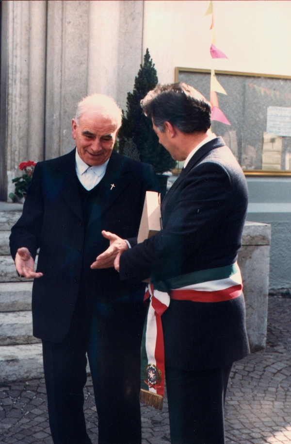 Il saluto del Sindaco - foto archivio Parrocchia S.Maria Assunta - Baselga