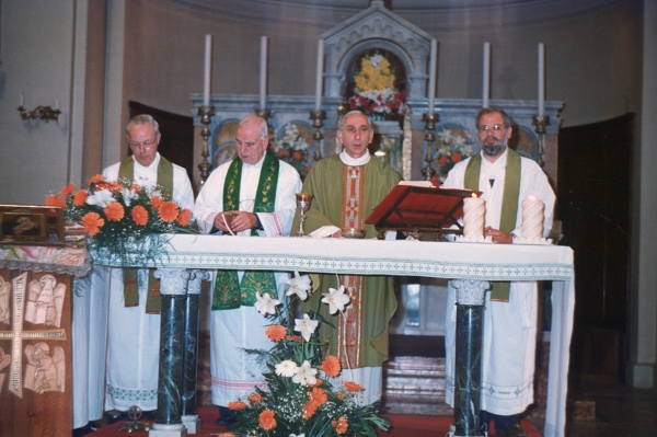 La S.Messa - foto archivio Parrocchia S.Maria Assunta - Baselga