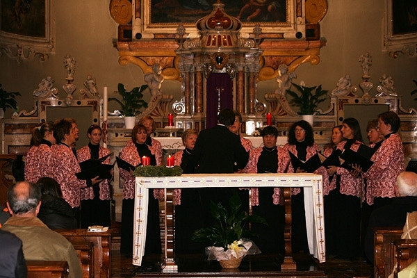 Concerto Immacolata 2007 - Coro Angeli Bianchi - foto archivio Coro Costalta