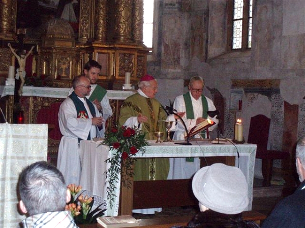 Don Stefano, don Gabriele, l'Arcivescovo e don Giovanni - foto Mattia