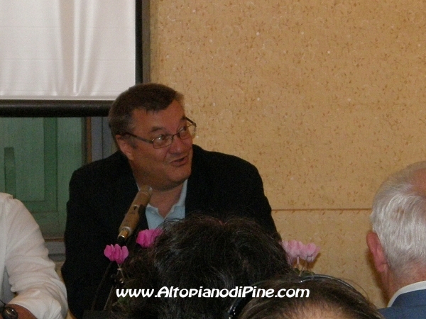 Presentazione Estate 2011 Altopiano di Pine' - Valle di Cembra