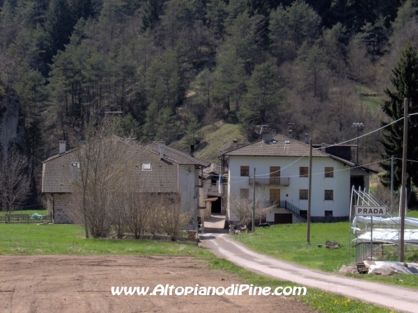 Le case della località  Prada