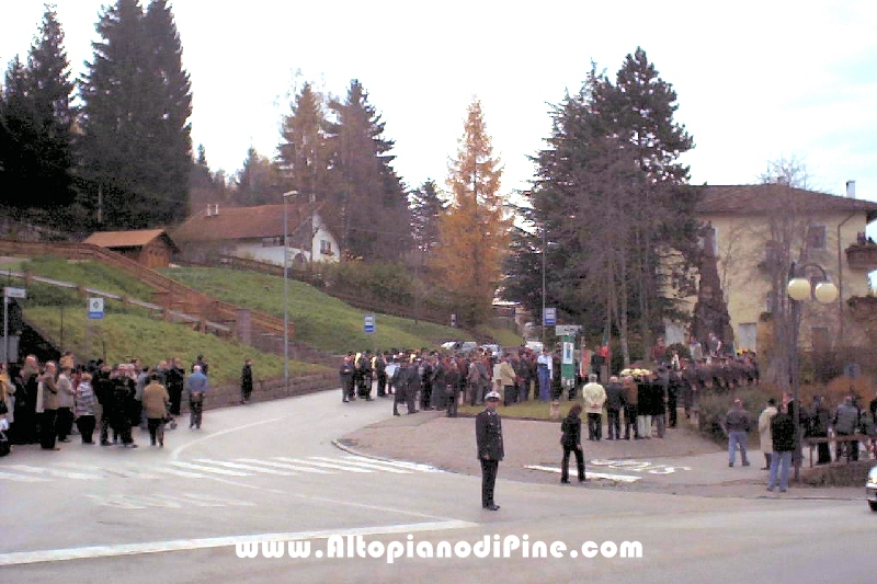 Commemorazione dei caduti - Baselga 2002