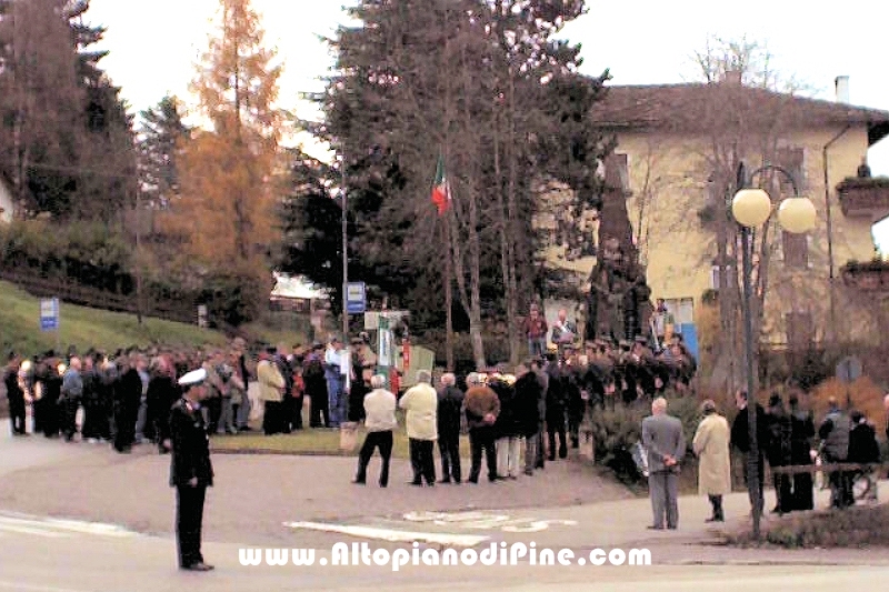 Commemorazione dei caduti - Baselga 2002