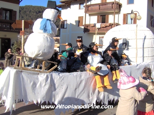 Il carro dei Pinguini