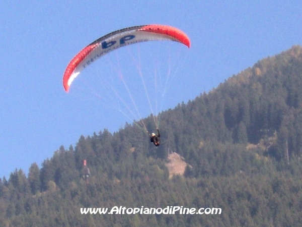 I parapendii della associazione Sottovento