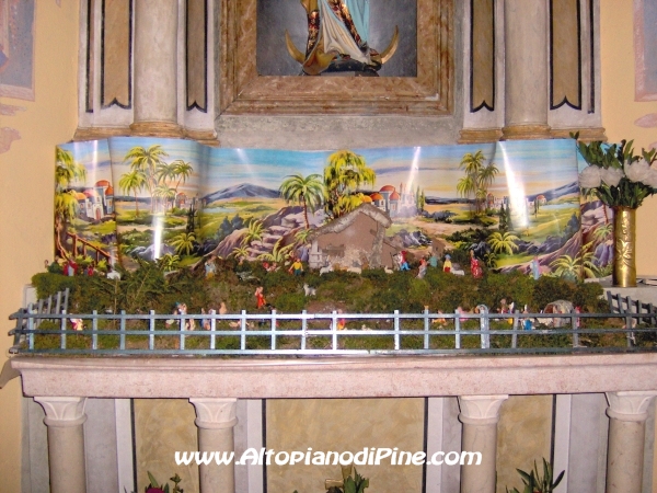 Presepe all'interno della Chiesa di Santa Giuliana a Sternigo