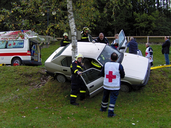 Simulazione di un incidente d'auto