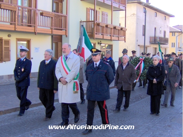 Le autoritá presenti alla cerimonia