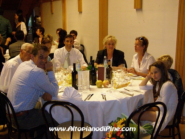 Una tavolata con alcuni albergatori del pinetano