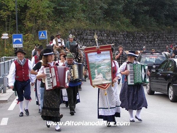 Il Balletto Folk di Bedollo che apre la Desmalgada 2007
