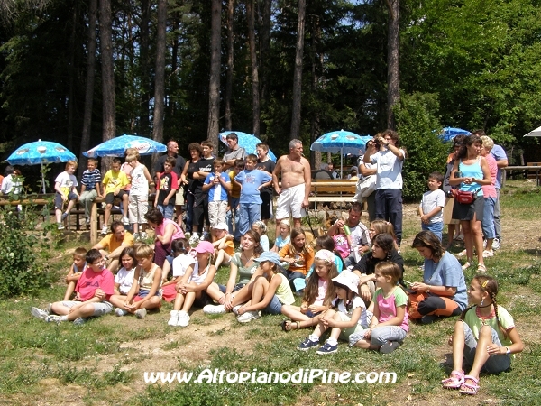 Gli artisti e il pubblico presenti alla premiazione