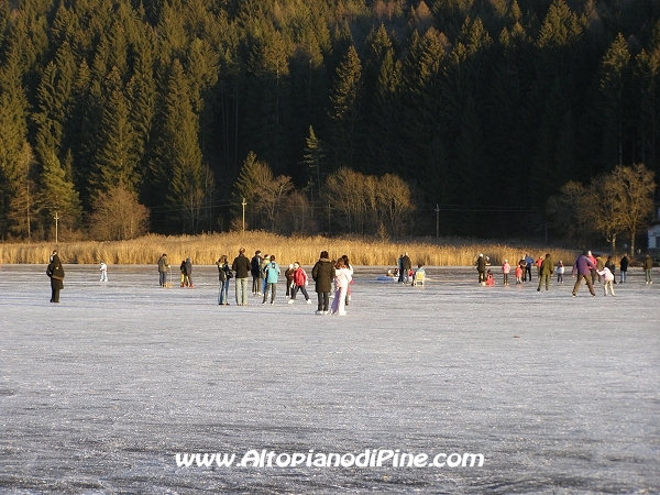 Pattinatori sul Lago della Serraia - 27 dicembre 2007
