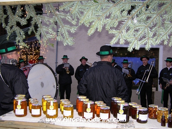 La banda di Piné vista dagli espositori- Mercatino di Natale