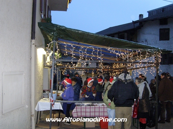 Lo stand della Grenz di Miola - El paes dei Presepi 2007