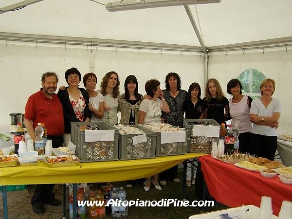 Alcuni dei volontari che hanno organizzato la Sagra di Sant Antonio 2007 a Rizzolaga