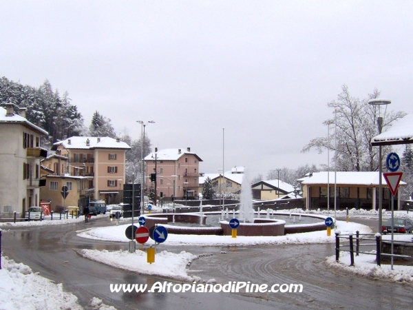 La nevicata di primavera sulla rotatoria - 31 marzo 2007