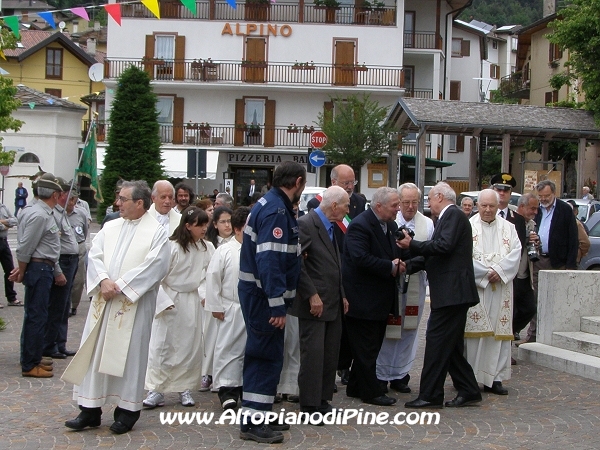 Momenti della festa per il 50°  di sacerdozio di don Silvio Benedetti