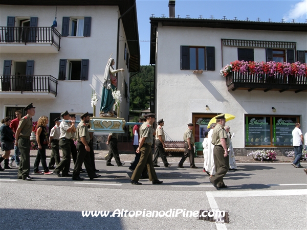 Momenti della processione - S. Maria Assunta 2008 - Baselga di Pine'
