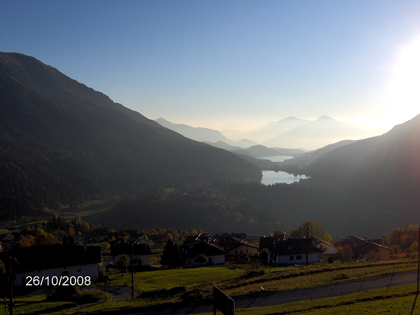 La vista sui due laghi ripresa dalla Cappella del Pec - foto di Michele 