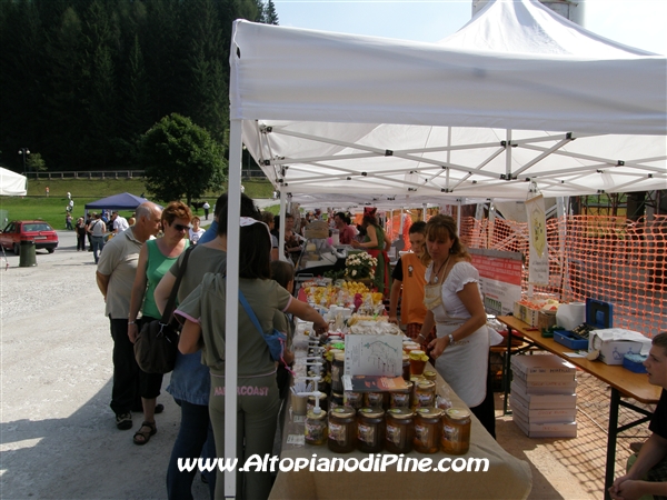 Mercatino dei prodotti tipici e artigianali