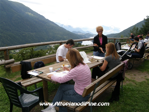 Consegna dei disegni e ritiro del gelato presso la Baita Alpina