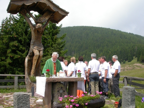 Gita a Malga Cambroncoi del Coro Santa Giuliana di Sternigo - foto Bruno Ioriatti