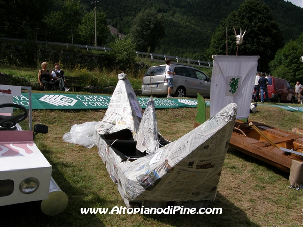 Crazy Boat - una delle imbarcazioni in gara
