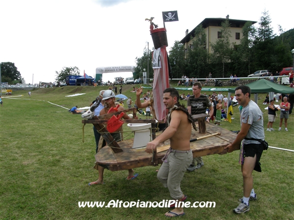 Partenza della gara di Crazy Boat
