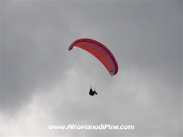 Un parapendio