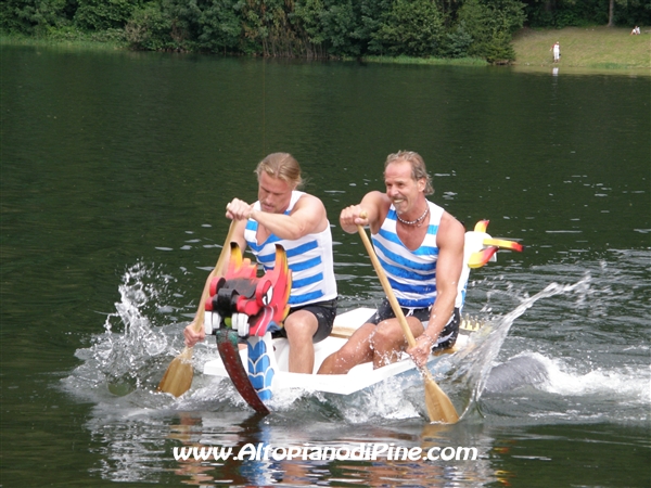 Momenti della gara di Crazy Boat 2008 - Baselga di Pine'
