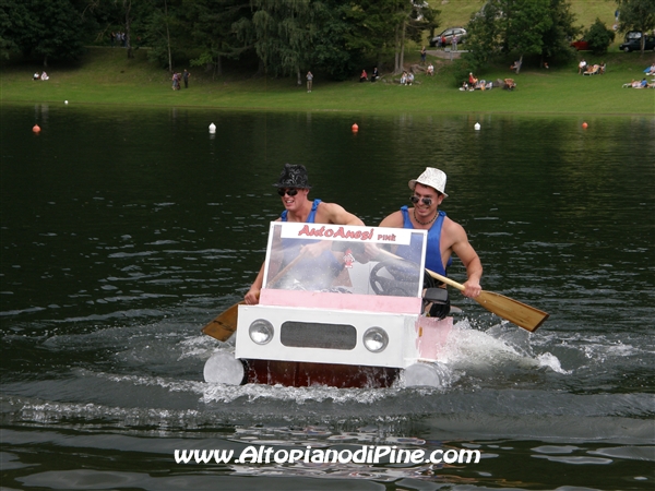 Momenti della gara di Crazy Boat 2008 - Baselga di Pine'