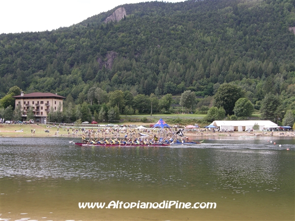 Momenti della gara di DragonBoat