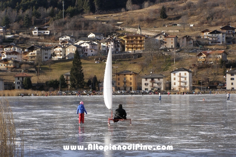 Lago ghiacciato della Serraia - Baselga di Piné 