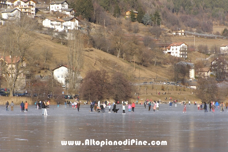 Lago ghiacciato della Serraia - Baselga di Piné 
