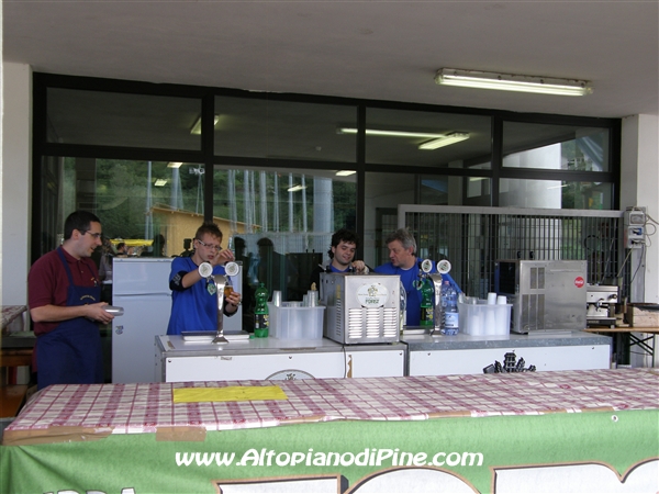 Volontari al bar 