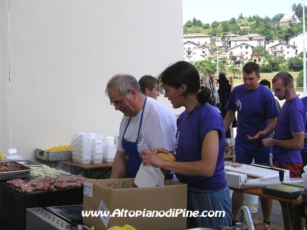 Volontari in cucina - Green Volley edizione 2008