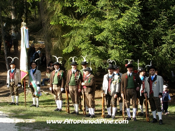 Festa Patronale Madonna di Piné 2008 - gli Schtzen che hanno sparato in onore della Madonna