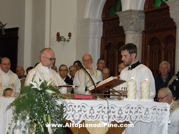 La consegna delle chiavi della chiesa di Baselga (e delle altre tre parrocchie)