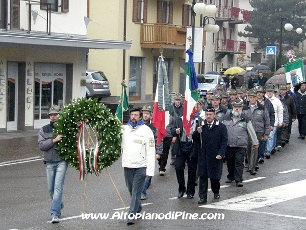 La corona in onore dei caduti 