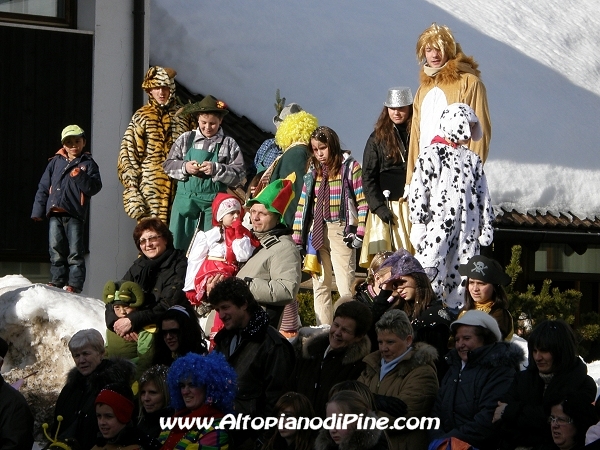 Alcune delle maschere presenti nel pubblico - Carneval Bedolero 2009