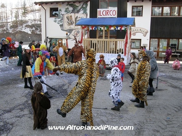 Il Circo, carro di Baselga - Carneval Bedolero 2009