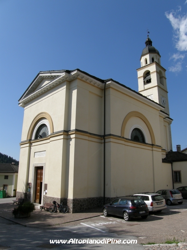 Esterno chiesa S. Trinitá - Faida 