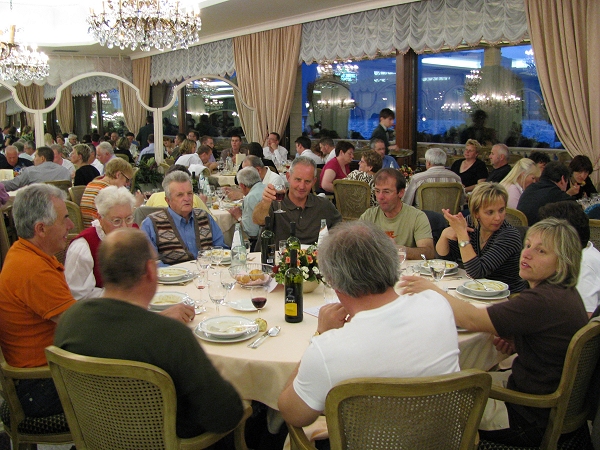 Momenti della cena - foto Bruno Ioriatti