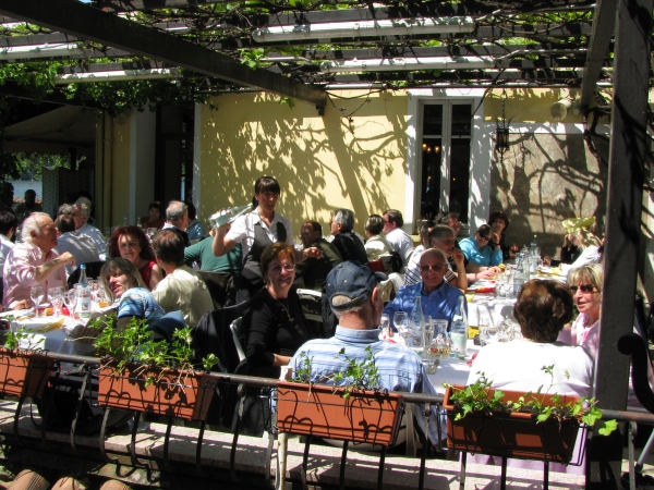Momenti del pranzo - foto Bruno Ioriatti
